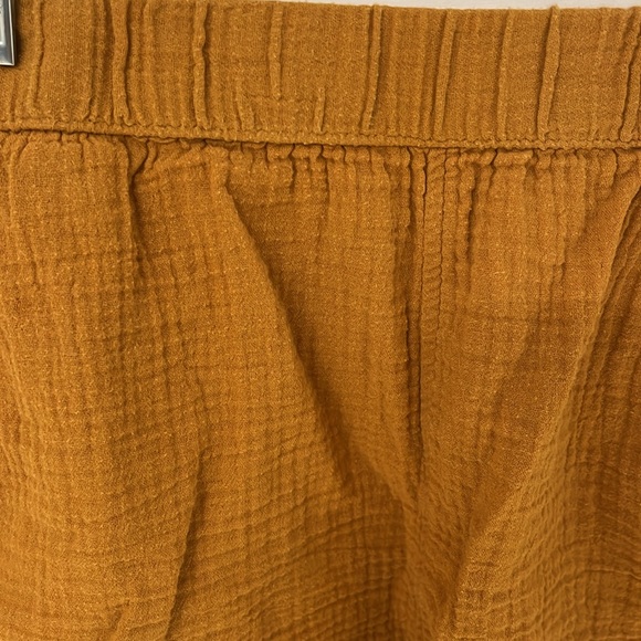 Universal Thread Shorts, Size Small - Picture 2 of 5
